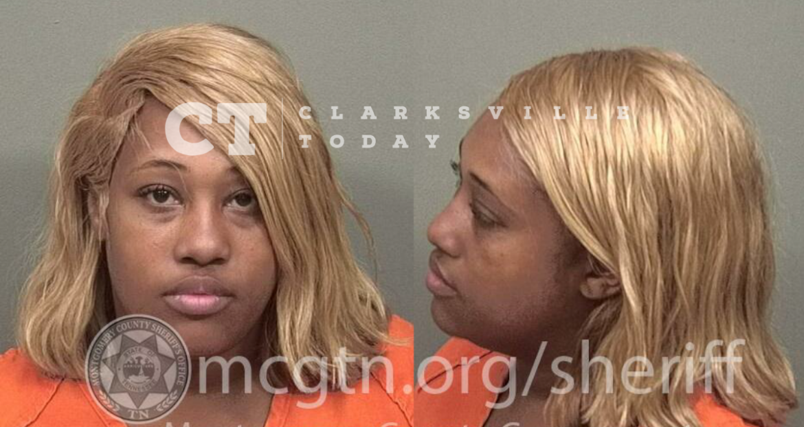 Shantora Covington punches boyfriend in face during argument