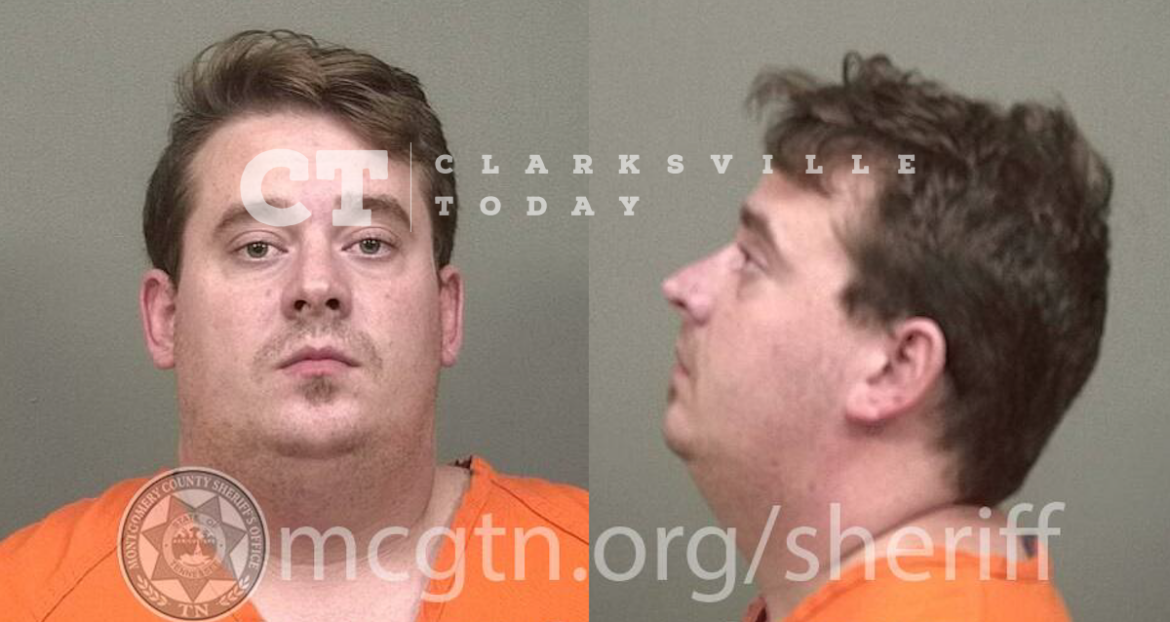 Matthew Neely nearly falls over drunk after calling police at Club Stilettos